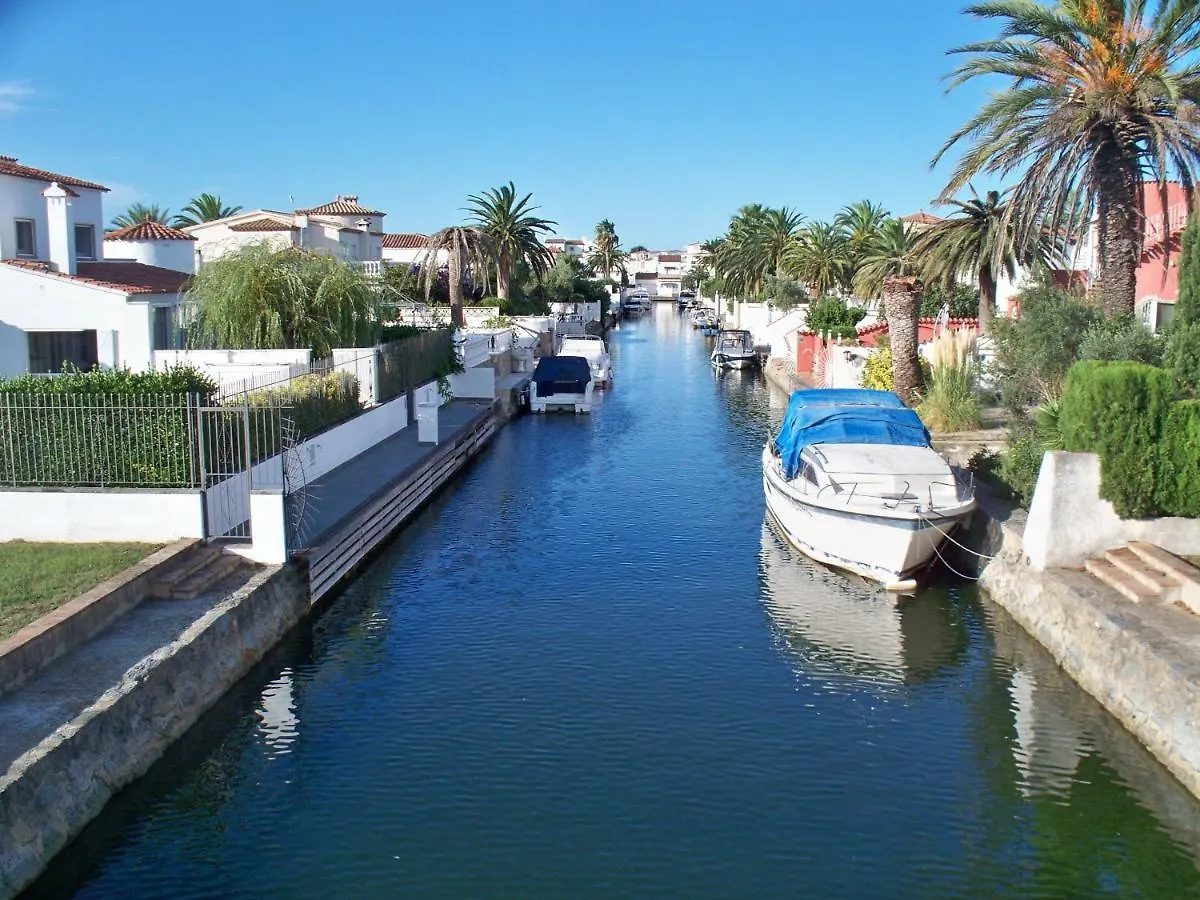 K.C.G.Marina Apartment Empuriabrava