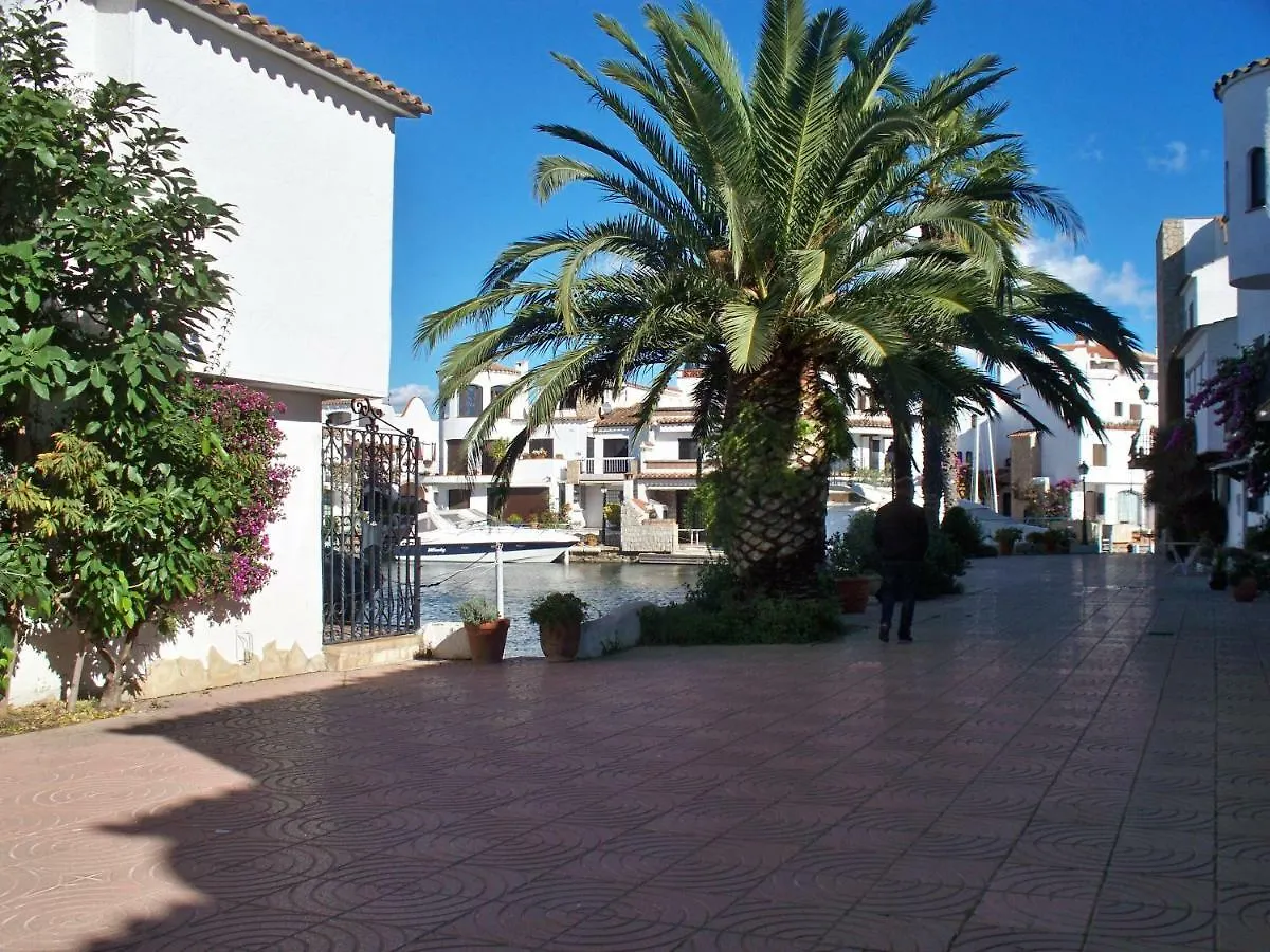 K.C.G.Marina Apartment Empuriabrava 0*,