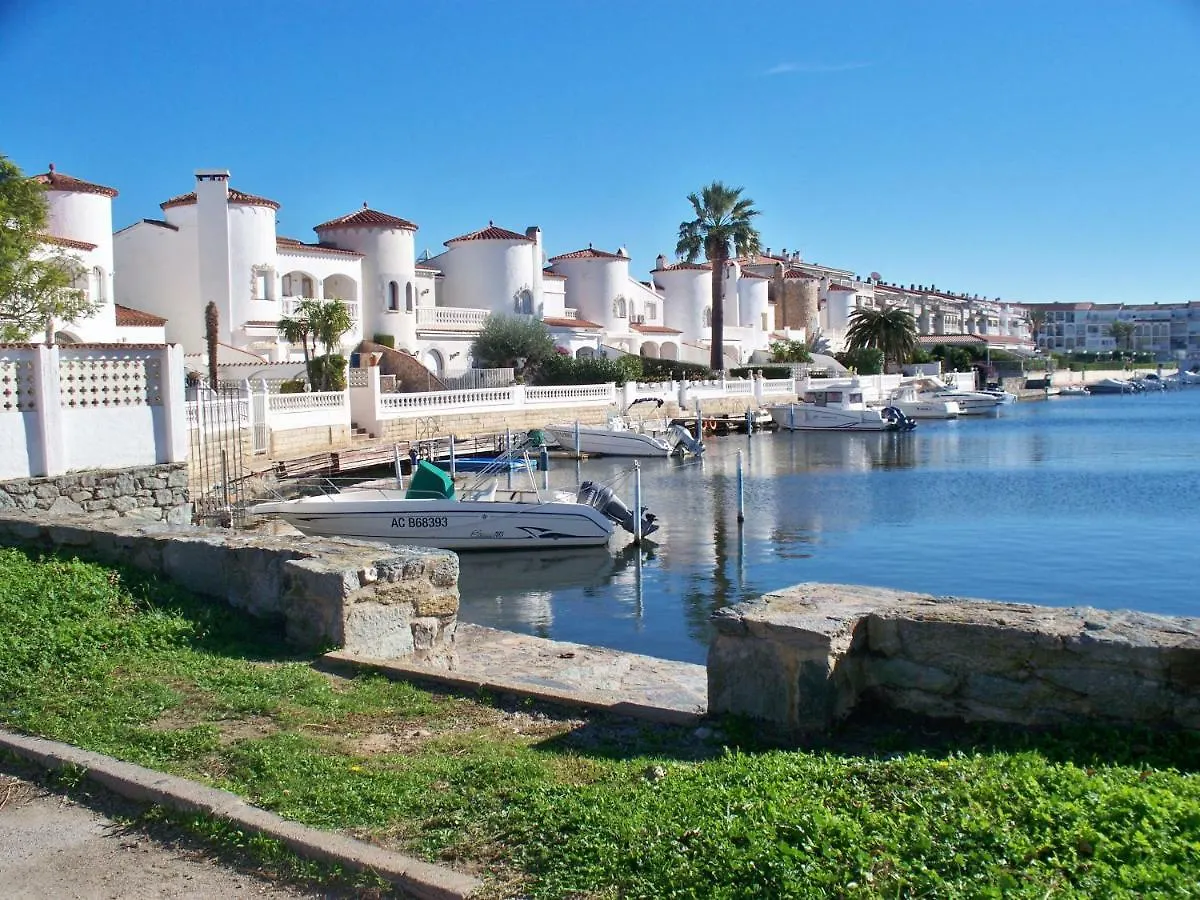K.C.G.Marina Apartment Empuriabrava